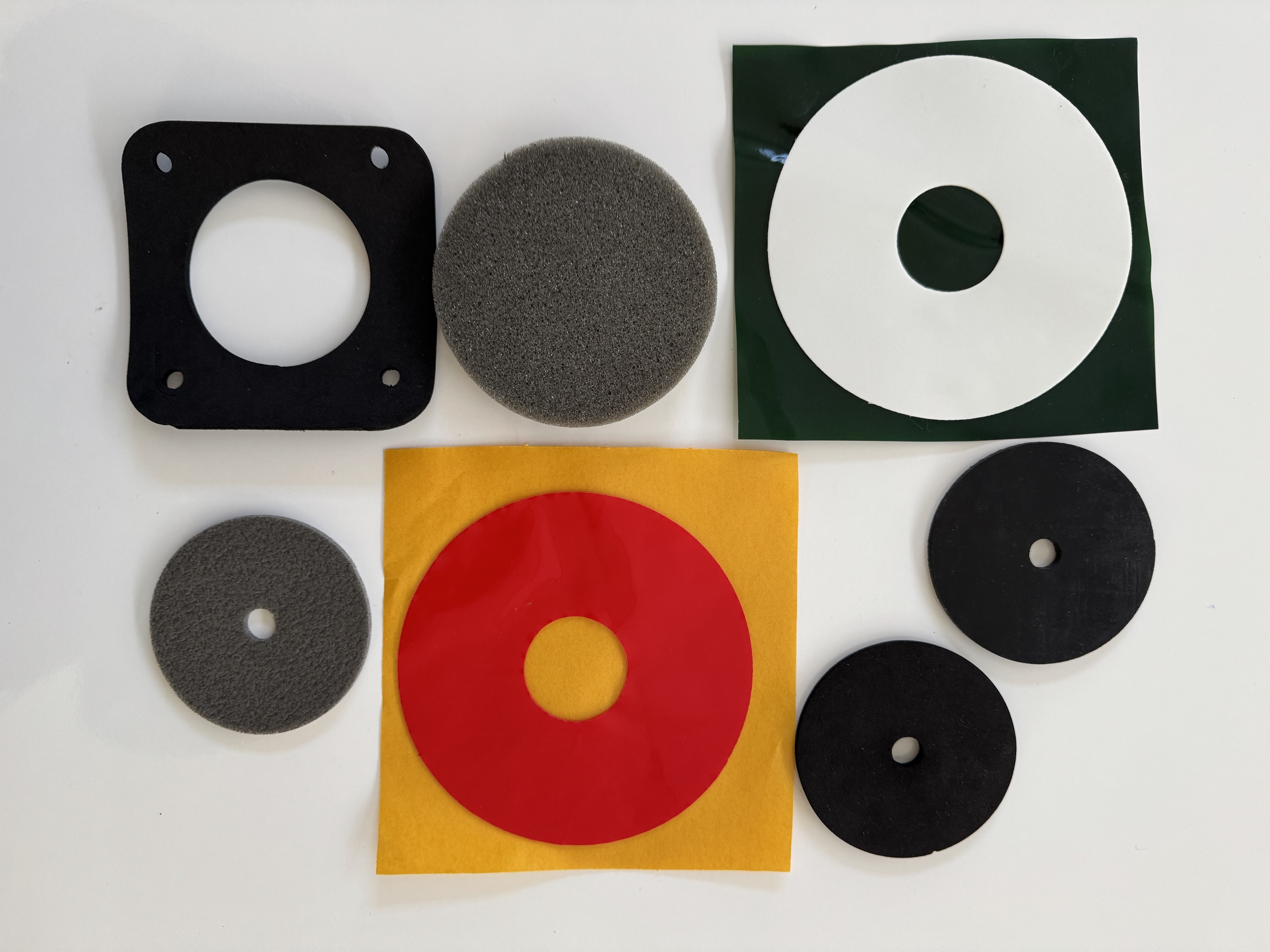 Wykroje samoprzylepne